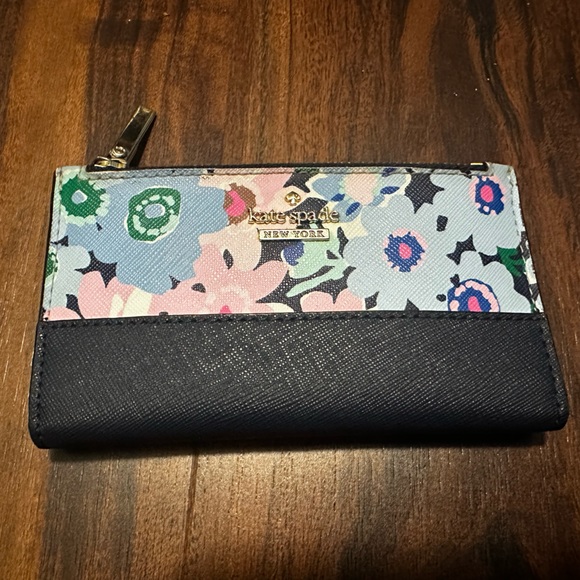 kate spade Handbags - Kate Spade Floral Wallet Blue & Pink